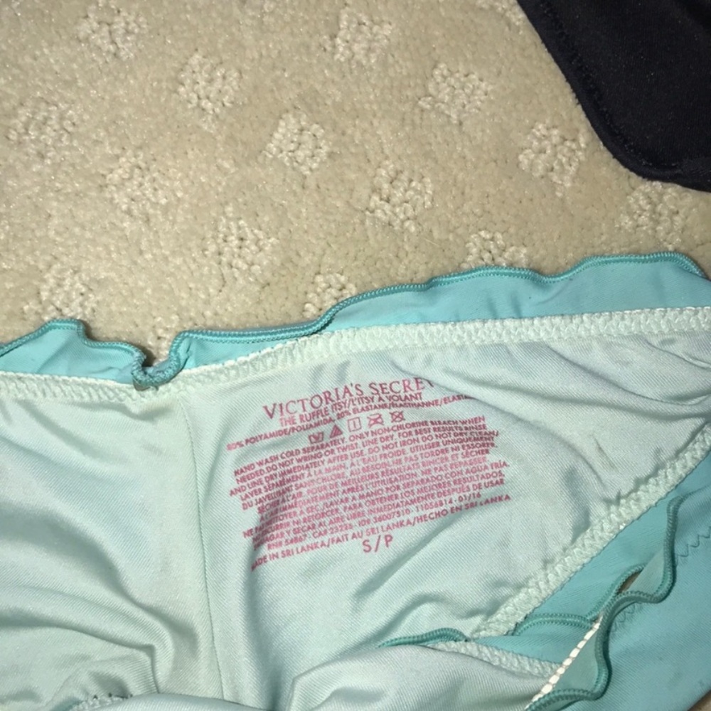 VS itsy bottom
